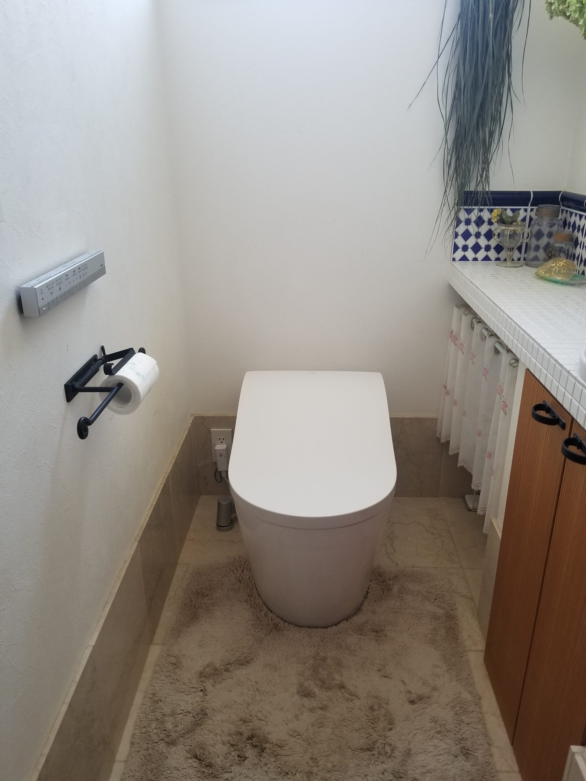 機能的で清潔なトイレに